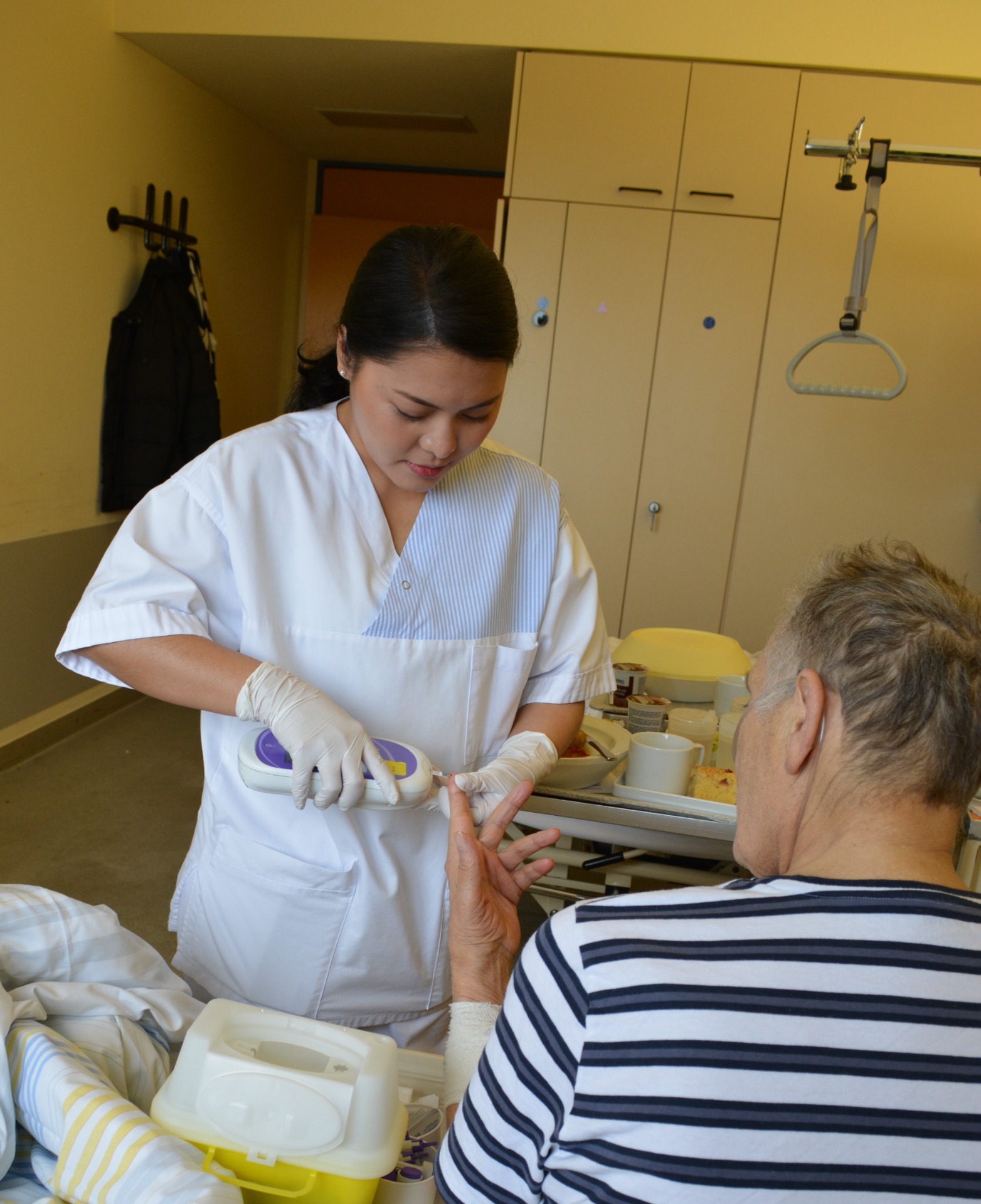 GESUNDHEITSWESEN UND PFLEGE